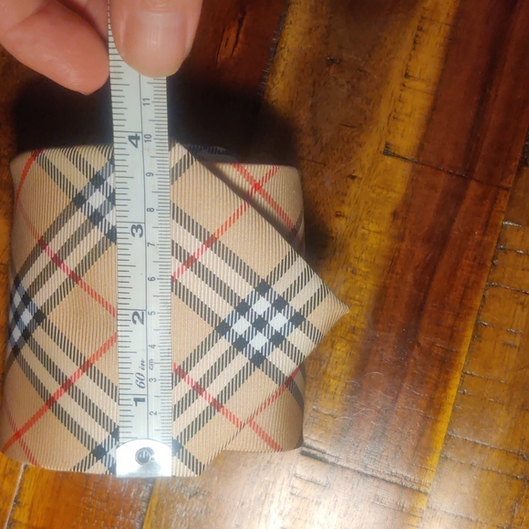 Burberry Tie - Picture 6 of 6